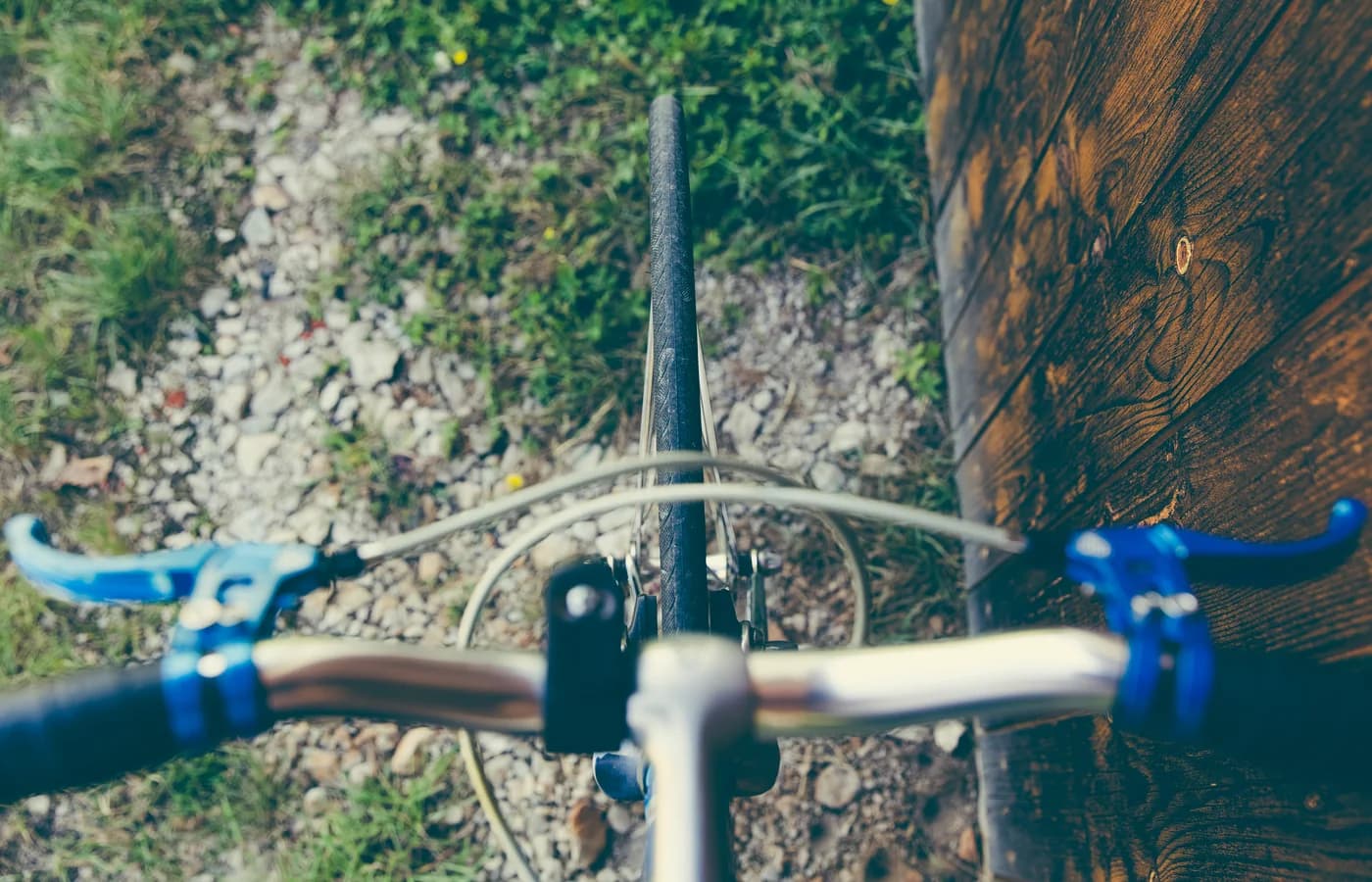 Bicycle brake, wheel and handlebar check — Noleggio alla stazione e al Water Park