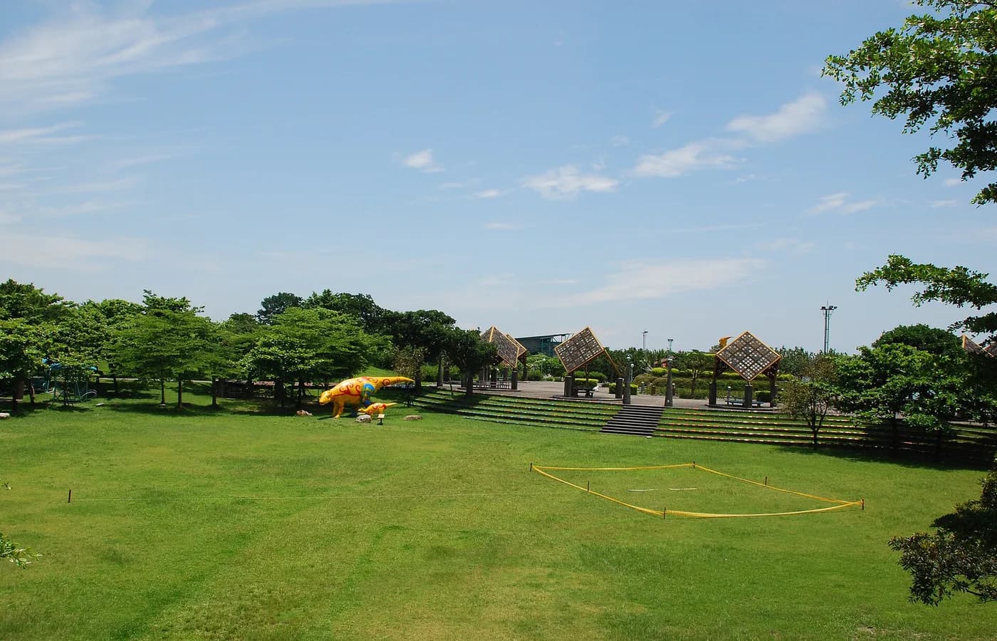 Half-day family visit — Riverside paths and lawns